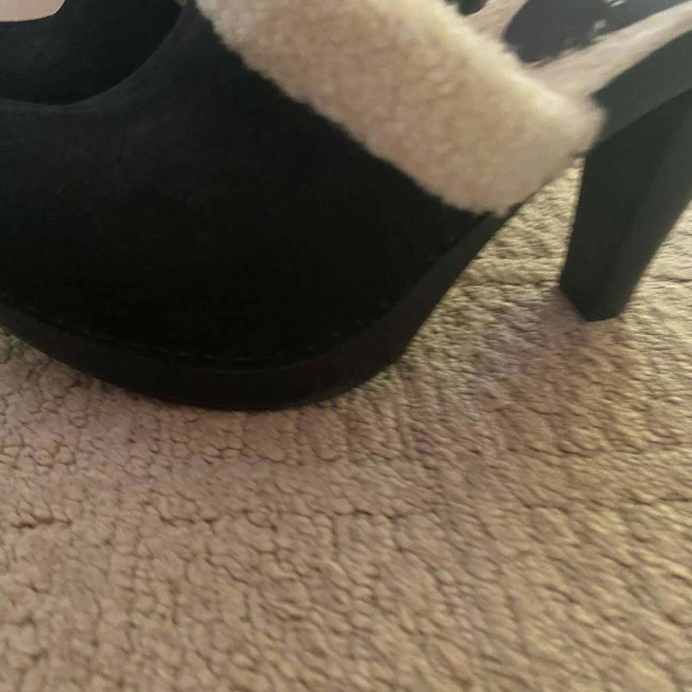 Shoes - Picture 3 of 5